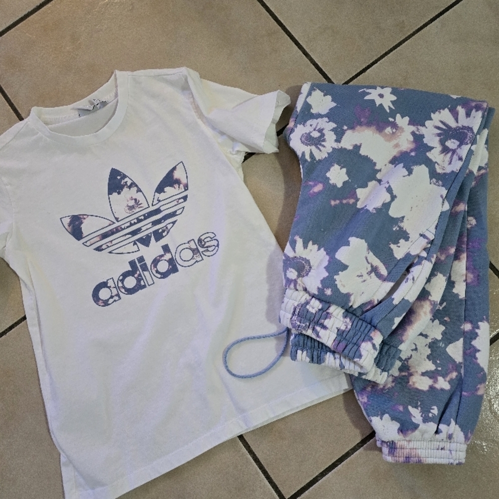 Adidas Original White T-Shirt and Floral Joggers Set
